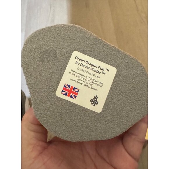 David Winter Cottages Green Dragon Pub 1983 Hand-Painted Collectible - Picture 8 of 9